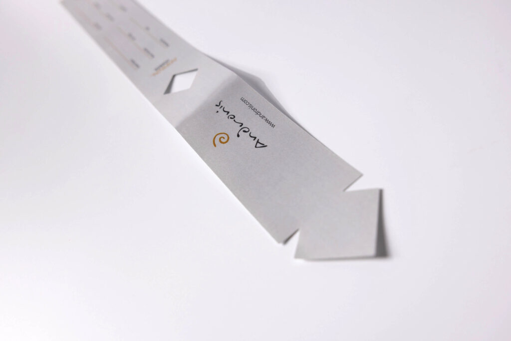 luggage tag paper
