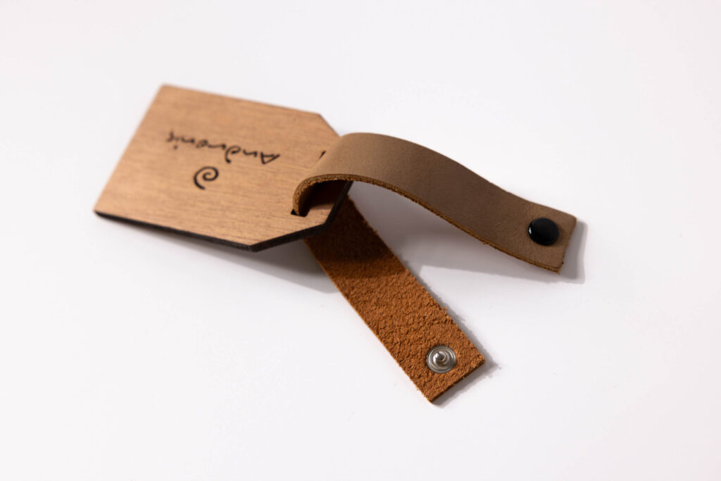luggage tag premium