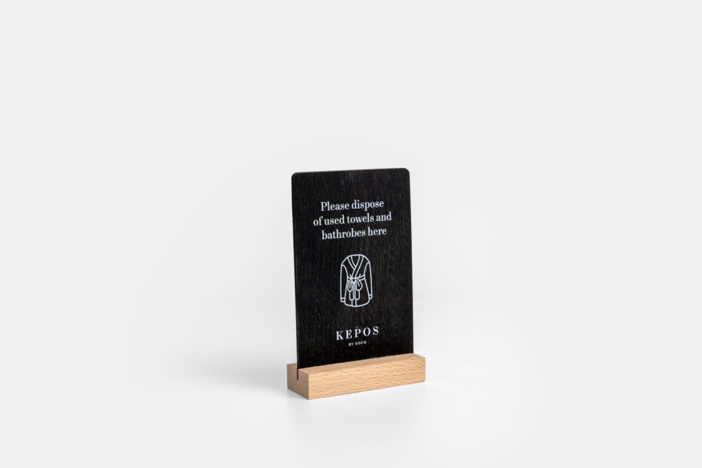 qr stand sus kepos daios cove