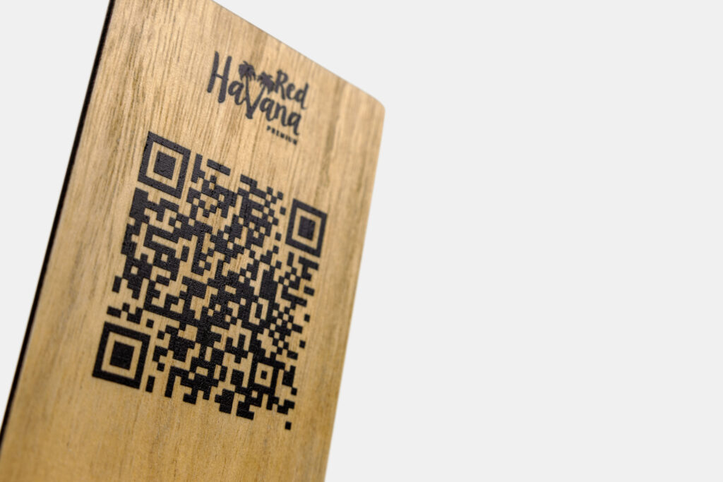 qr stand w red havana premium