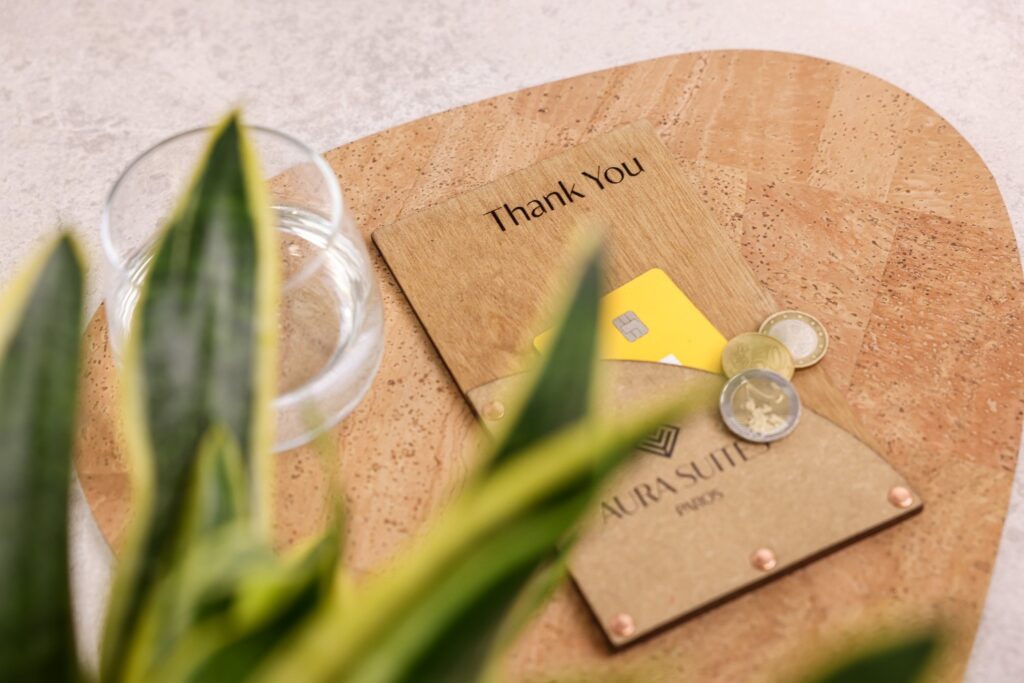 board bill folder aura suites