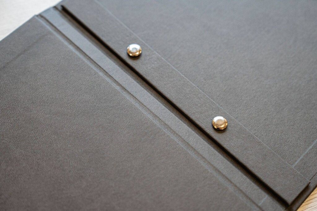 hard cover menu bev bar teatro ikos