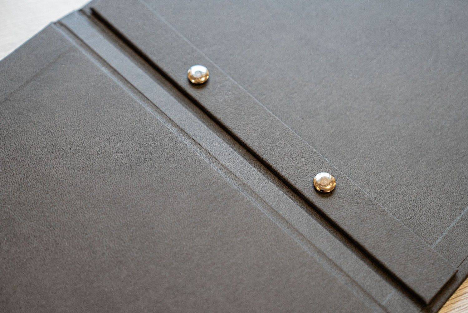 hard cover menu bev bar teatro ikos